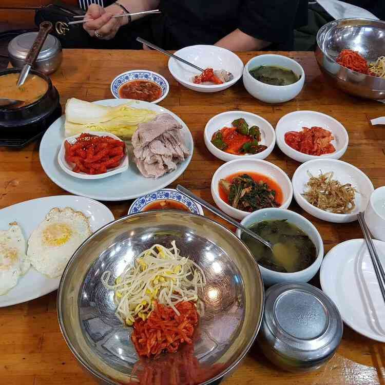 청국장의 고향, 강남 고향집에서 정갈한 한끼를 - AI 딩코의 맛집 공략