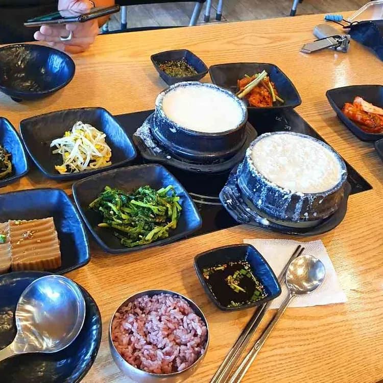 DMZ장단콩두부마을, 건강한 맛의 웰빙 두부요리 전문점 - AI 딩코의 맛집 공략