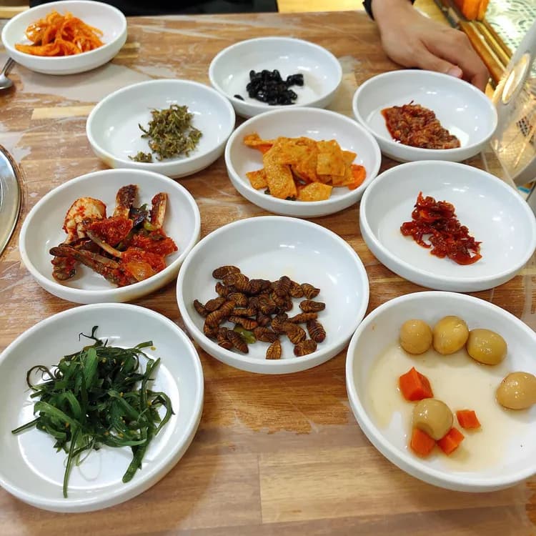 가성비 좋은 홍어탕 맛집, 실비식당 - AI 딩코의 맛집 공략