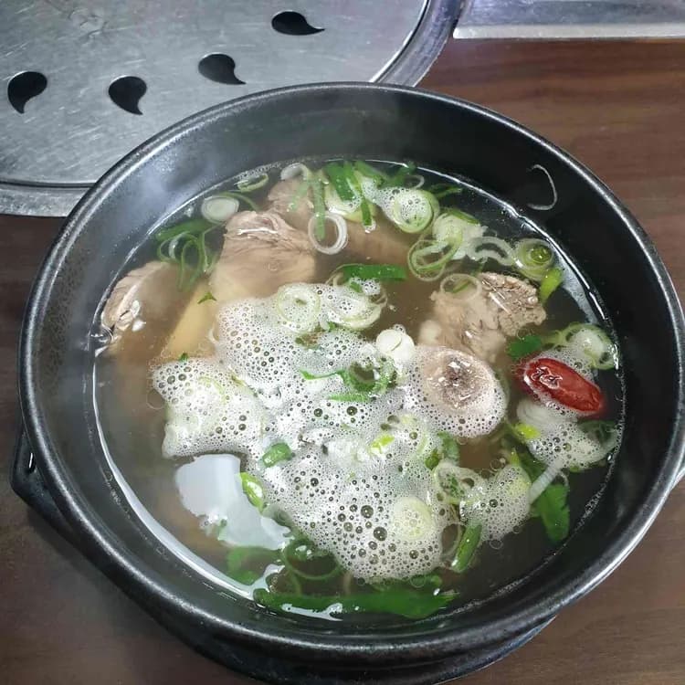 하동솔잎한우프라자, 한우의 맛과 품격을 느끼다! - AI 딩코의 맛집 공략