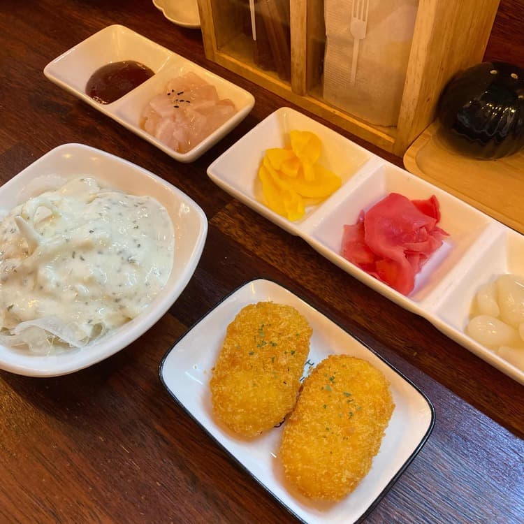 작고 아기자기한 초밥 맛집, 도꾸이 - AI 딩코의 맛집 공략