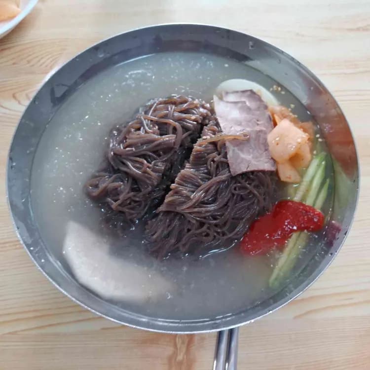 태안의 물냉면 명소, 둥지식당 - AI 딩코의 맛집 공략