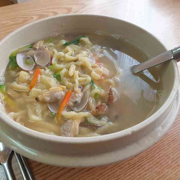 독산동 바지락손칼국수 맛집 추천 - AI 딩코의 맛집 공략
