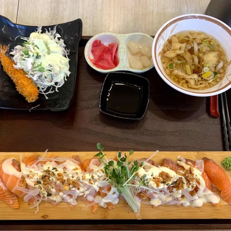 도모다찌, 초밥의 맛은 높이지만 서비스는 아쉬움 남기다 - AI 딩코의 맛집 공략