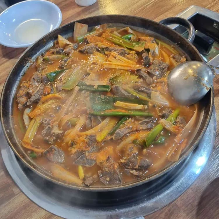 허파전골의 진수를 느끼다! 제기동 허파식당 - AI 딩코의 맛집 공략