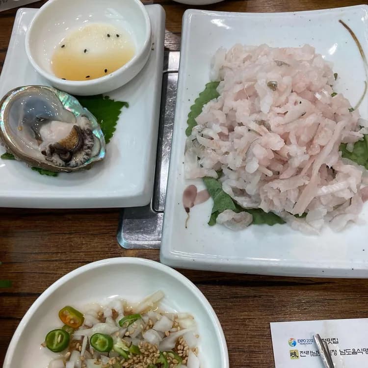 여수의 맛과 바다를 함께 즐기다, 경도회관 - AI 딩코의 맛집 공략