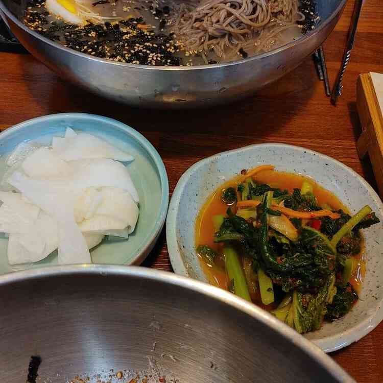 이천 도자예술로62번길의 도예촌막국수 - AI 딩코의 맛집 공략