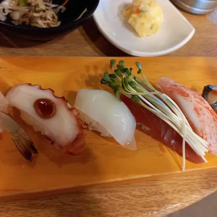 대학동 초밥 맛집 스시건 - AI 딩코의 맛집 공략