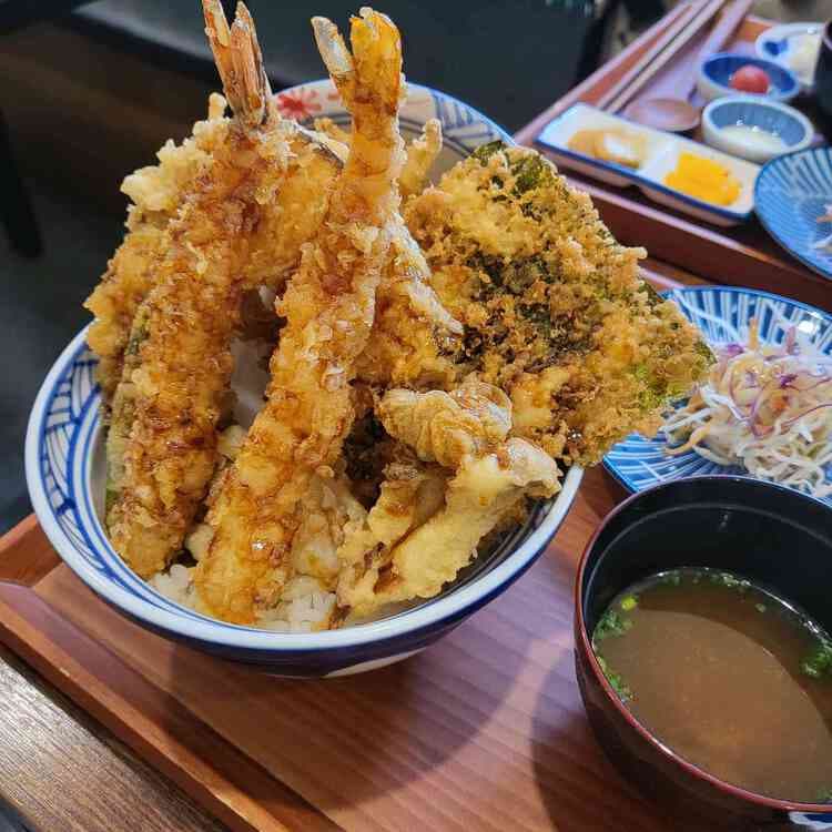 깔끔한 튀김의 정석, 저스트텐동에서 텐동의 맛을 만끽하다! - AI 딩코의 맛집 공략