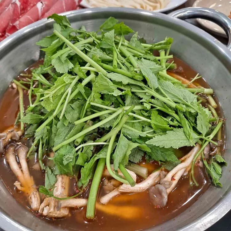 구좌리 얼크니손칼국수 - 가성비 좋은 맛집 - AI 딩코의 맛집 공략