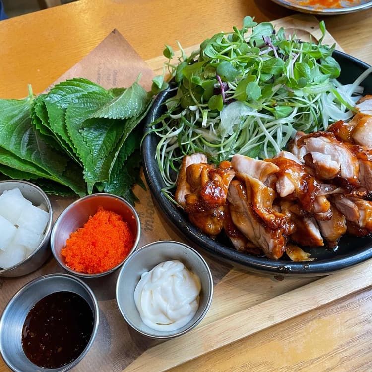 누구나 홀딱 반한 닭 - 치킨 전문점 - AI 딩코의 맛집 공략