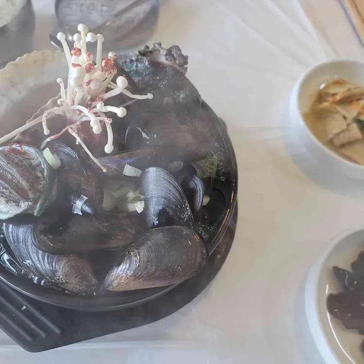강릉전복해물뚝배기 평가 사진