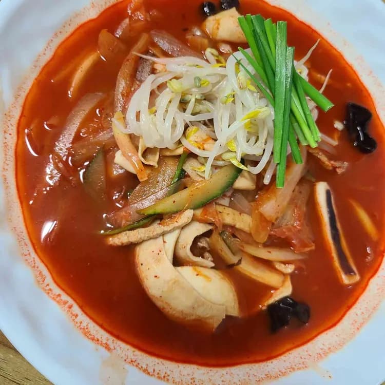 매운고추 짬뽕과 짜장면, 계룡각 - AI 딩코의 맛집 공략
