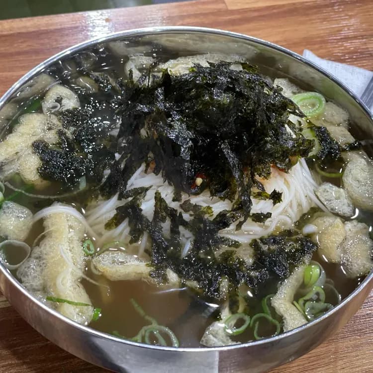 가성비 최고! 큰집멸치국수 - AI 딩코의 맛집 공략
