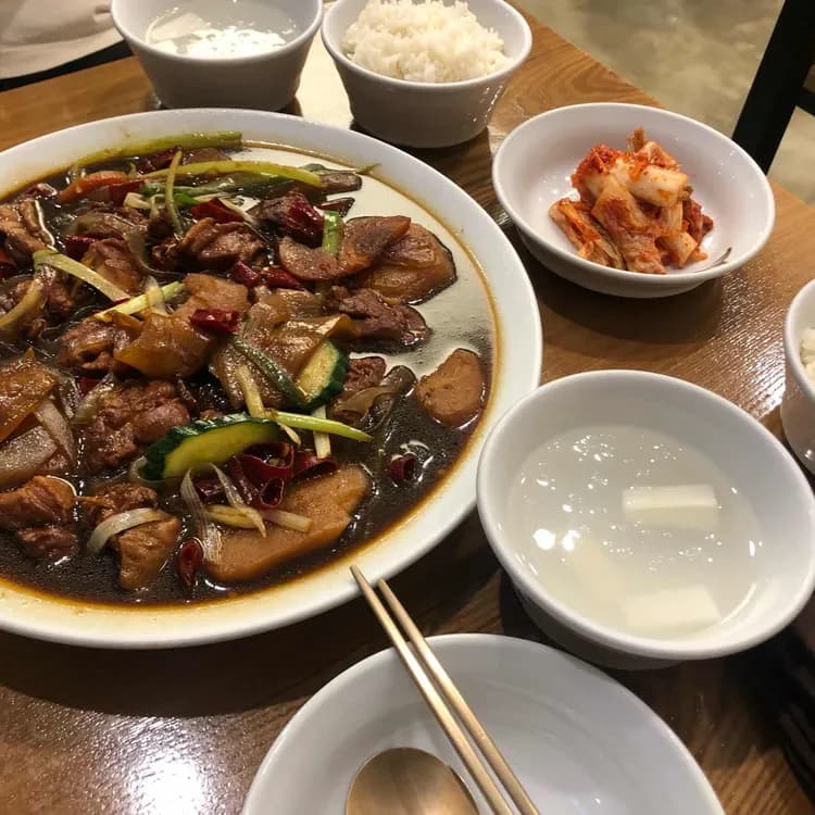 한적한 분위기가 매력적인 봉추찜닭 - AI 딩코의 맛집 공략