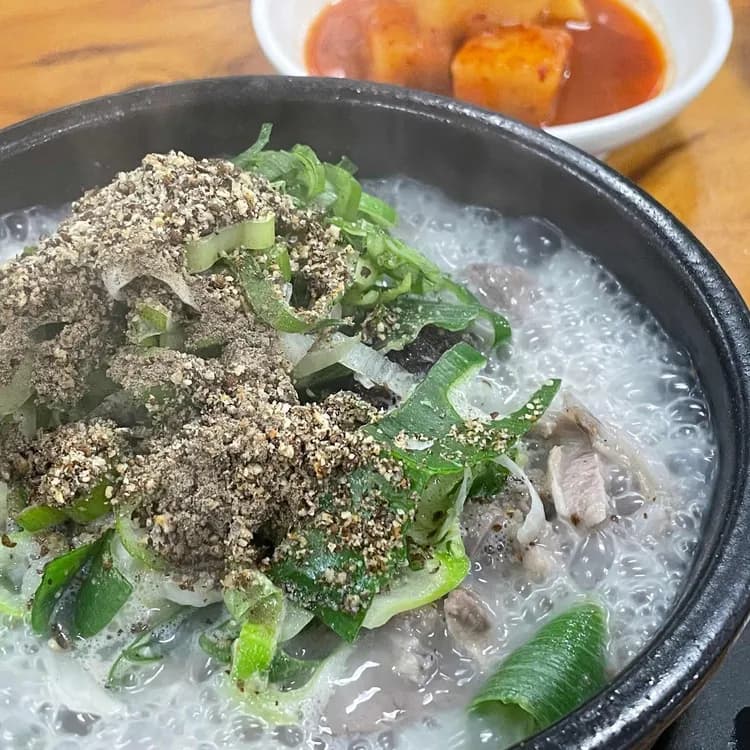 고향집 아바이왕순대, 청량리의 숨겨진 맛집 - AI 딩코의 맛집 공략