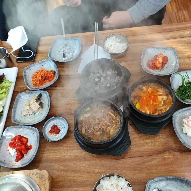 건강한 쌈밥의 향연, 논두렁 우렁쌈밥 - AI 딩코의 맛집 공략