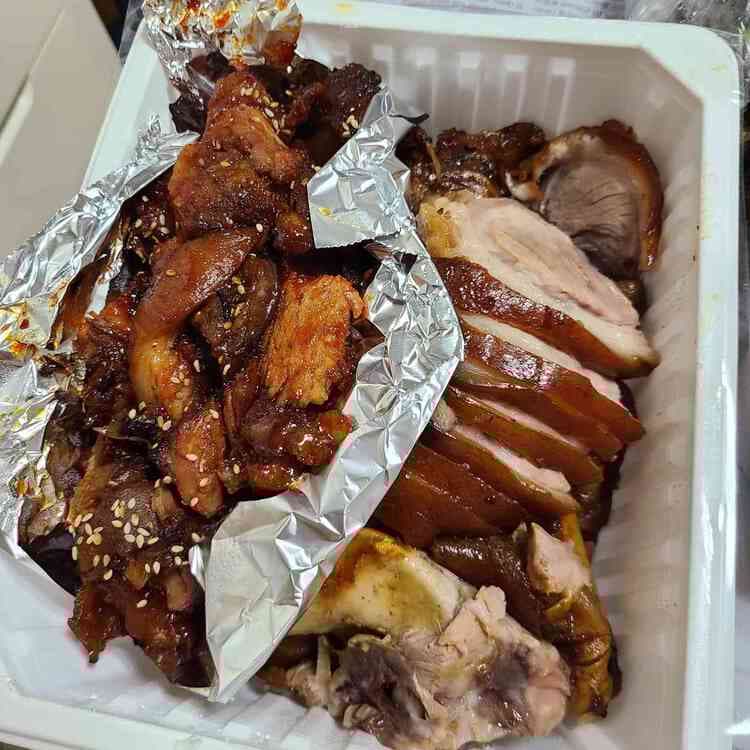 야들야들한 족발 맛집, 송이족발 - AI 딩코의 맛집 공략