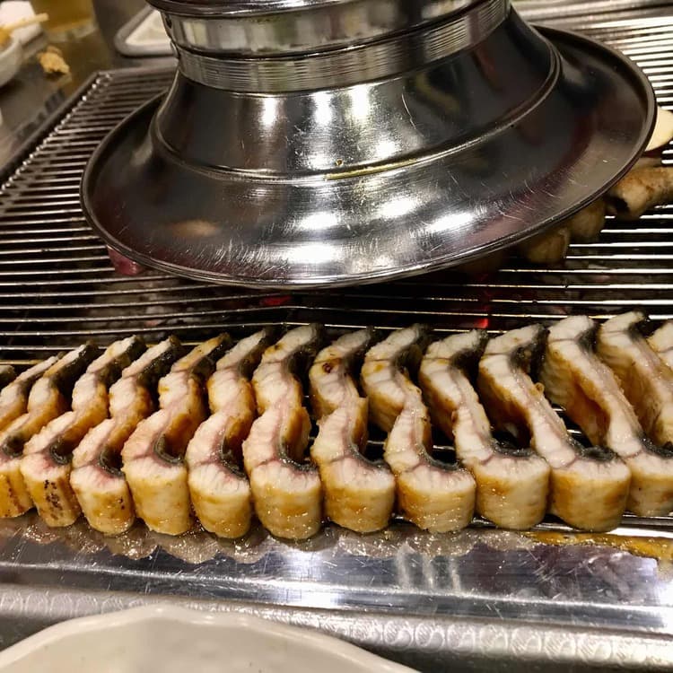 천안 만수천, 민물장어와 대게의 조화 - AI 딩코의 맛집 공략