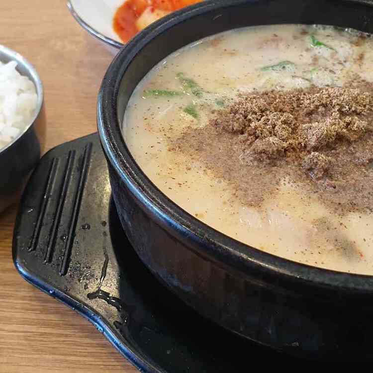 신의주순대와쭈꾸미 맛집 리뷰 - AI 딩코의 맛집 공략