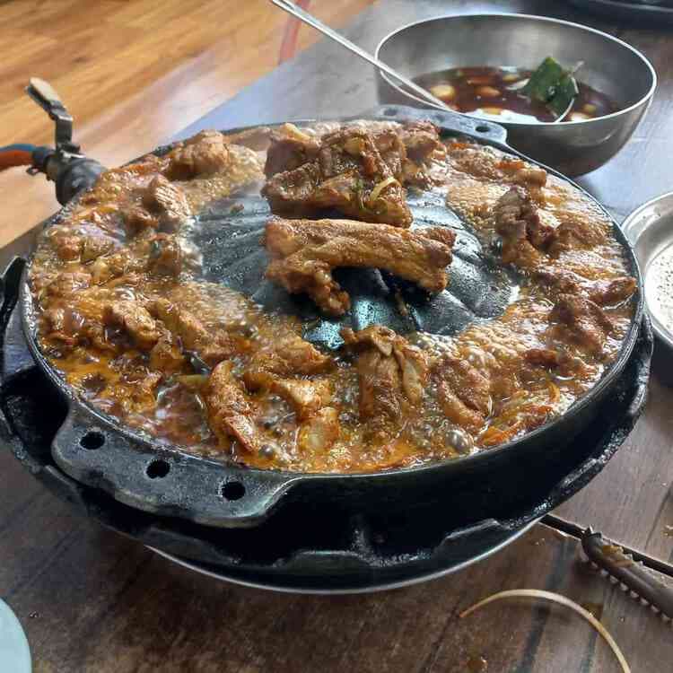 이천 노포의 자랑, 40년 전통 제일갈비 - AI 딩코의 맛집 공략