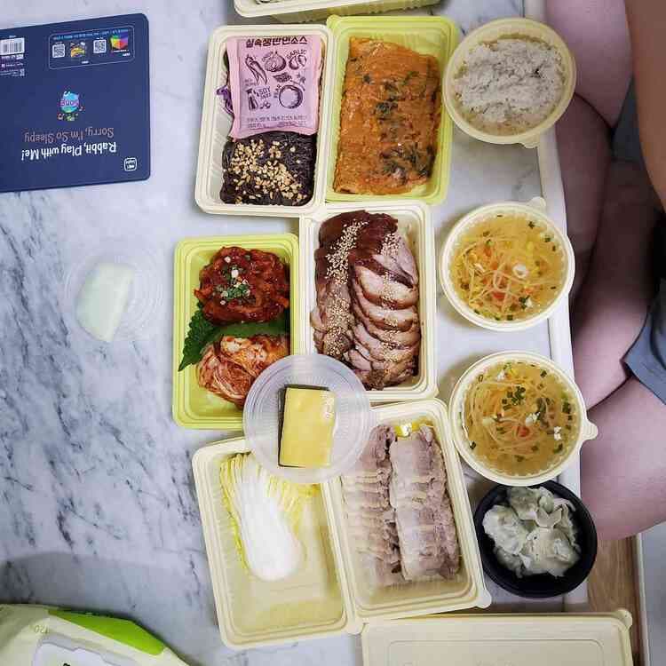 원할머니보쌈족발: 맛좋고 친절한 음식점 - AI 딩코의 맛집 공략