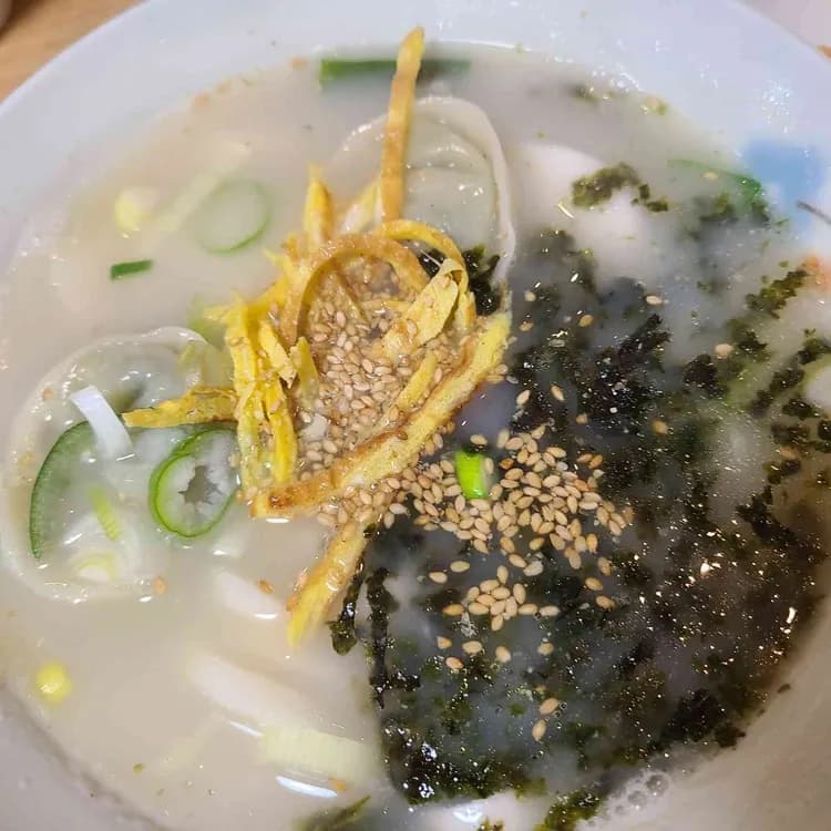 저렴한 집밥 같은 양, 버들국수 - AI 딩코의 맛집 공략