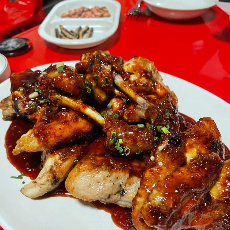 진미통닭, 노원의 추억을 담은 작은 맛집 - AI 딩코의 맛집 공략