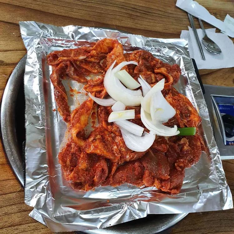 고추장불고기로 유명한 놀뫼식당 - AI 딩코의 맛집 공략