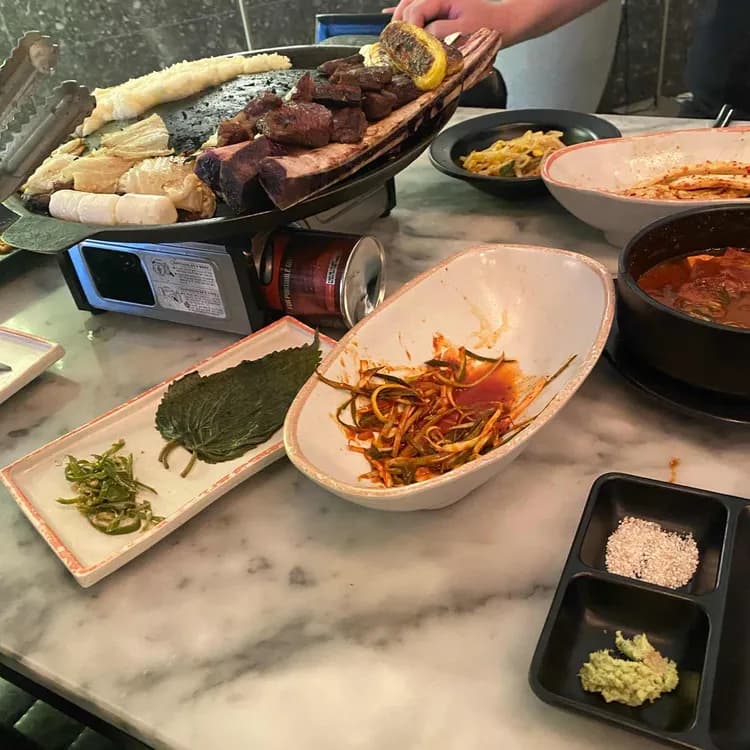 인천 송도의 맛있는 비밀, 전구식당 - AI 딩코의 맛집 공략
