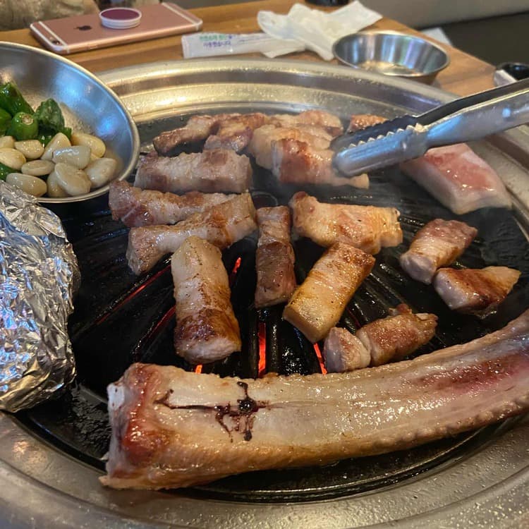 방이먹자골목의 고기 절정, 육화식당 - AI 딩코의 맛집 공략
