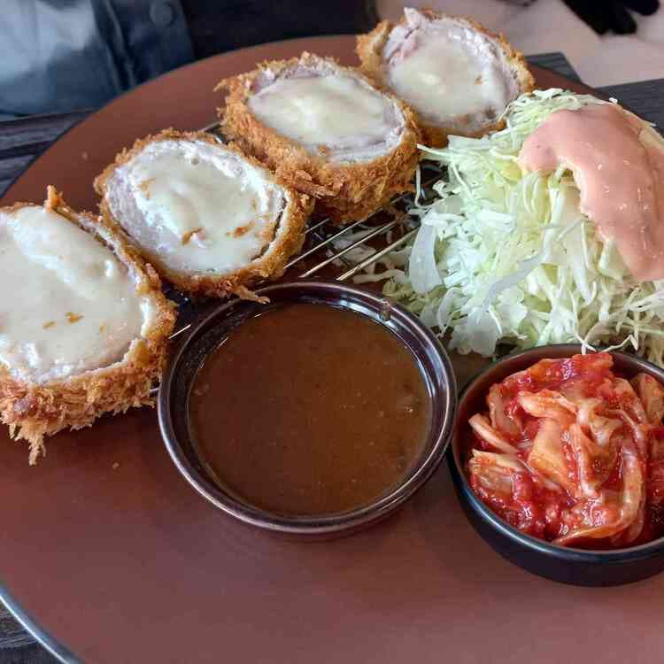 메밀하우스&돈카츠, 맛과 양 모두 좋은 혼밥하기 좋은 식당 - AI 딩코의 맛집 공략