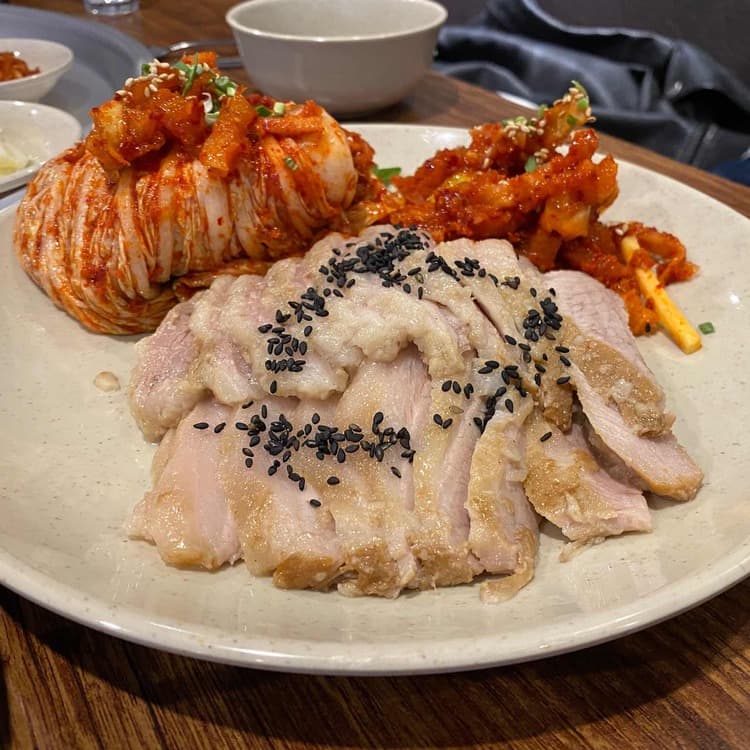오봉집, 강남의 맛있는 보쌈과 낙지볶음 - AI 딩코의 맛집 공략