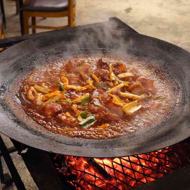 전남 담양 삼거리농원, 솥뚜껑 닭볶음탕 맛집 - AI 딩코의 맛집 공략