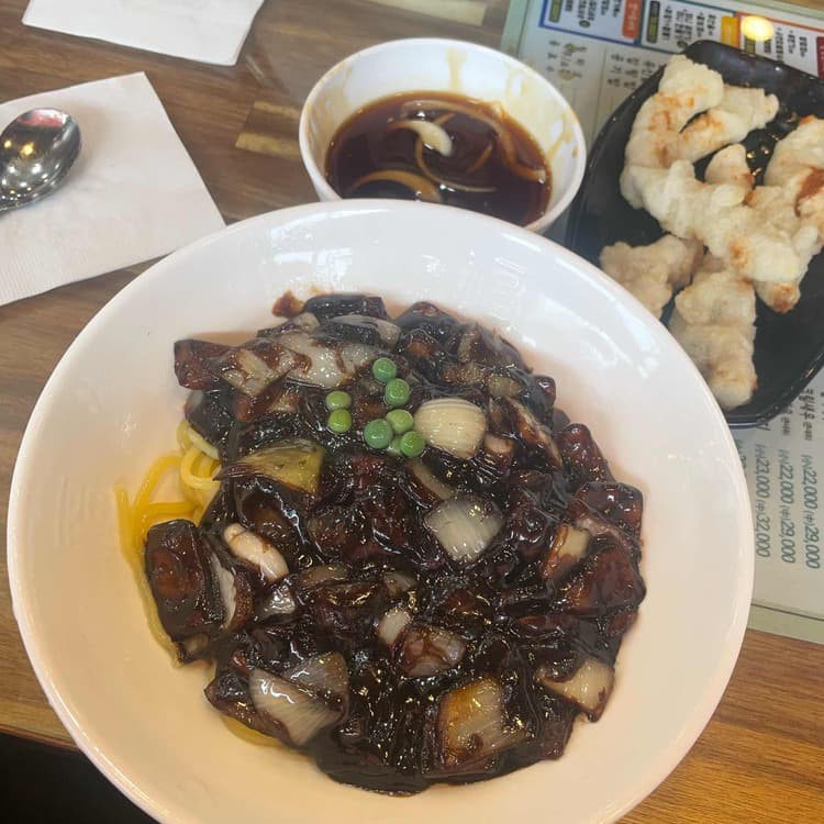 24시간 즐기는 중식의 맛! 차이나팬더 - AI 딩코의 맛집 공략