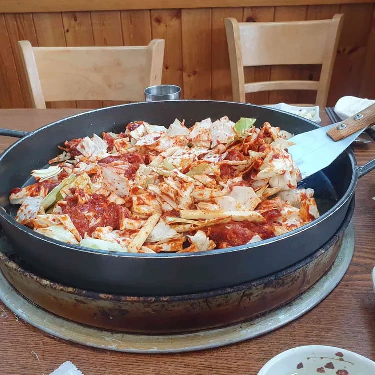 춘천명동1번지닭갈비 - AI 딩코의 맛집 공략