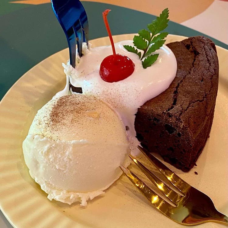 아트카페 옥붕붕 - AI 딩코의 맛집 공략