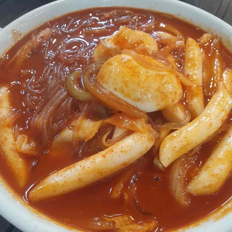 백종원 3대천왕 인증! 송탄 당면떡볶이의 정석 세모분식 - AI 딩코의 맛집 공략