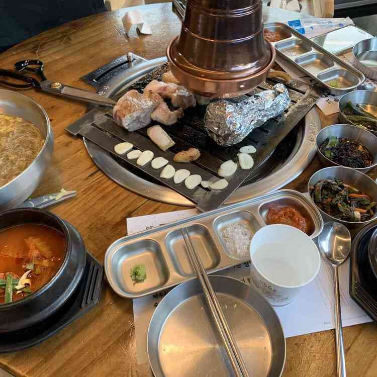 제주 대정읍 흑돼지 전문 돈어길 - AI 딩코의 맛집 공략