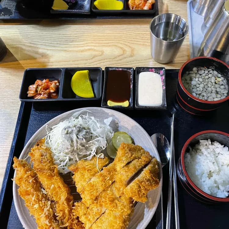 우마이돈: 200시간 숙성 돈까스 맛집 - AI 딩코의 맛집 공략