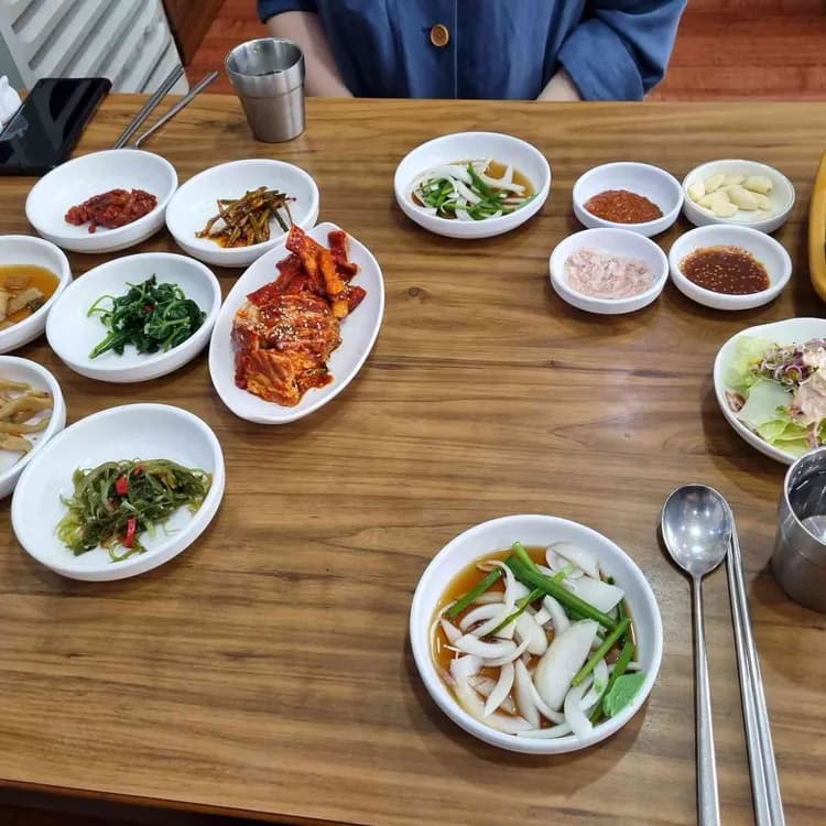 함흥보쌈, 백년가게의 찐 맛집 - AI 딩코의 맛집 공략