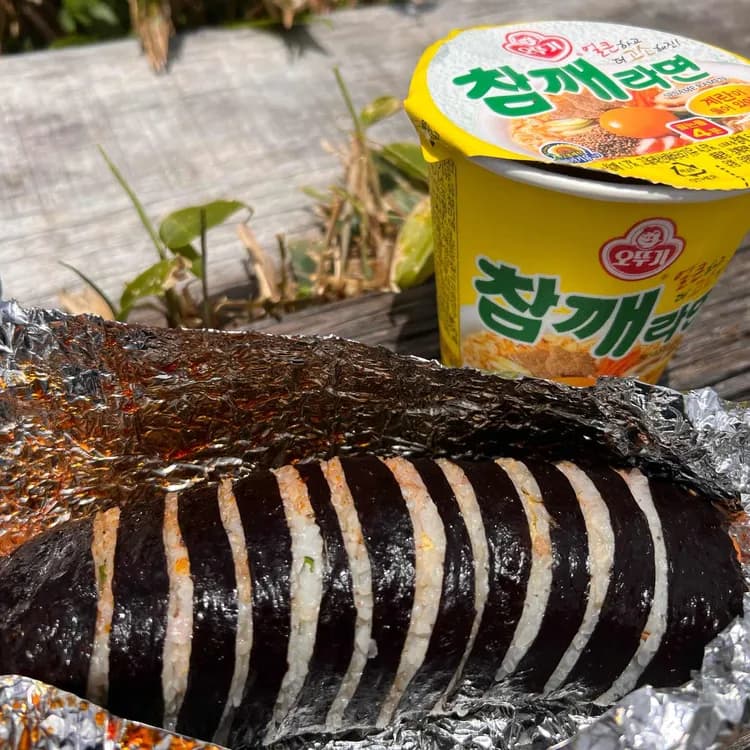 제주의 숨겨진 보석, 나눔김밥의 제육김밥에 반하다! - AI 딩코의 맛집 공략