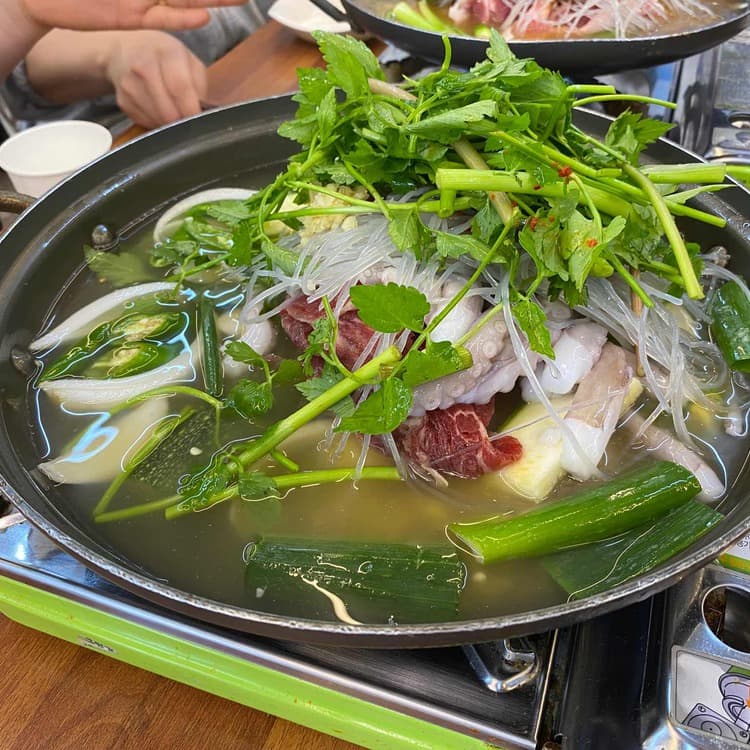전주시골밥상: 무난한 맛집 - AI 딩코의 맛집 공략