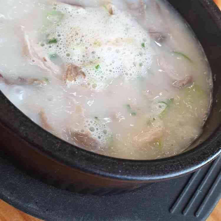 무봉리토종순대국, 맛 좋고 서비스 좋은 순대국 전문점 - AI 딩코의 맛집 공략