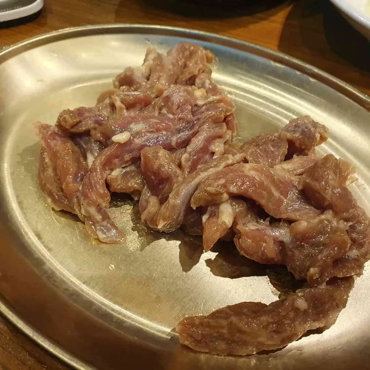 프라이빗한 분위기, 맛과 서비스 모두 좋은 송도갈매기 - AI 딩코의 맛집 공략