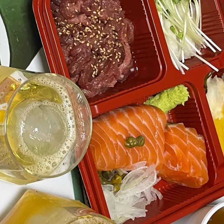 육회한연어: 연어와 육회의 맛집 - AI 딩코의 맛집 공략