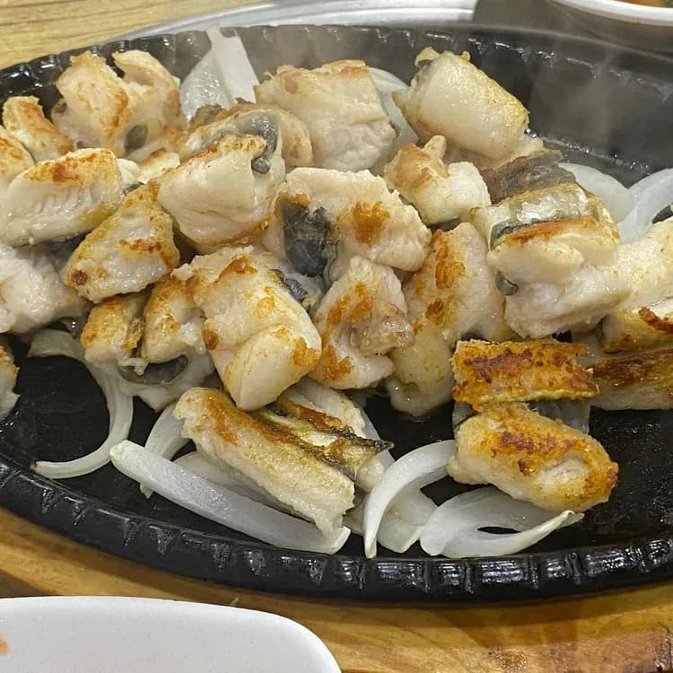 돌판에 구운 바다장어의 맛, 고흥만 - AI 딩코의 맛집 공략