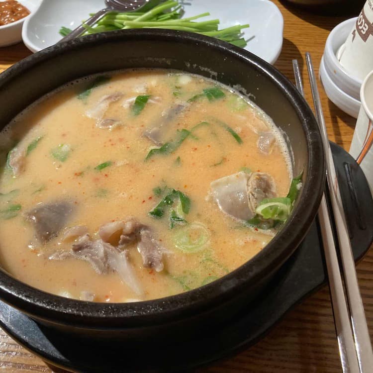 순대실록, 전통순대와 고기가 훌륭한 국물 요리 - AI 딩코의 맛집 공략