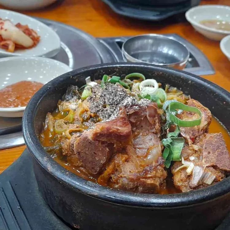 조마루감자탕 역곡점 맛집 리뷰 - AI 딩코의 맛집 공략
