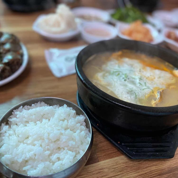부산 명장동 수복돼지국밥 - AI 딩코의 맛집 공략